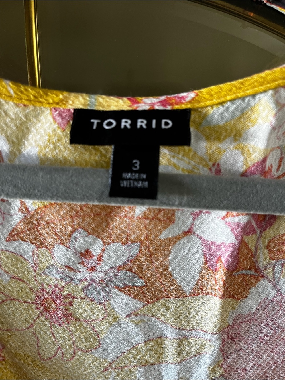 TORRID Yellow Floral Button-Front Peasant Blouse Size 3x - Picture 4 of 5